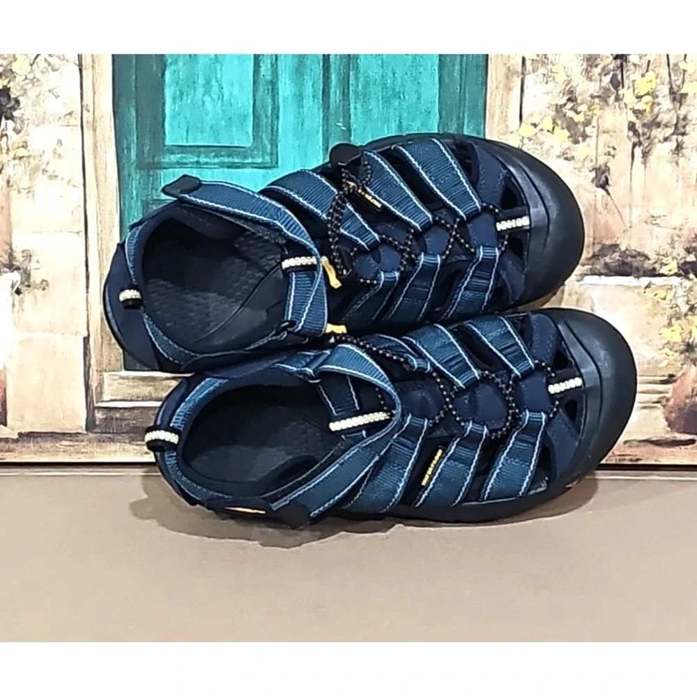 Keen Sandals Kids 5 Newport H2 Fisherman Hiking Water Shoes Navy 1006557